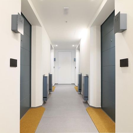 Mila Apartments Cavalcabo Милано Екстериор снимка