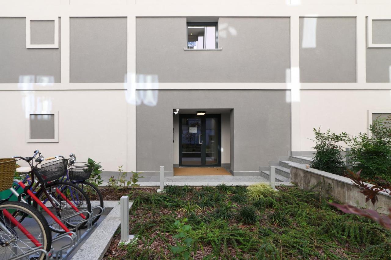 Mila Apartments Cavalcabo Милано Екстериор снимка
